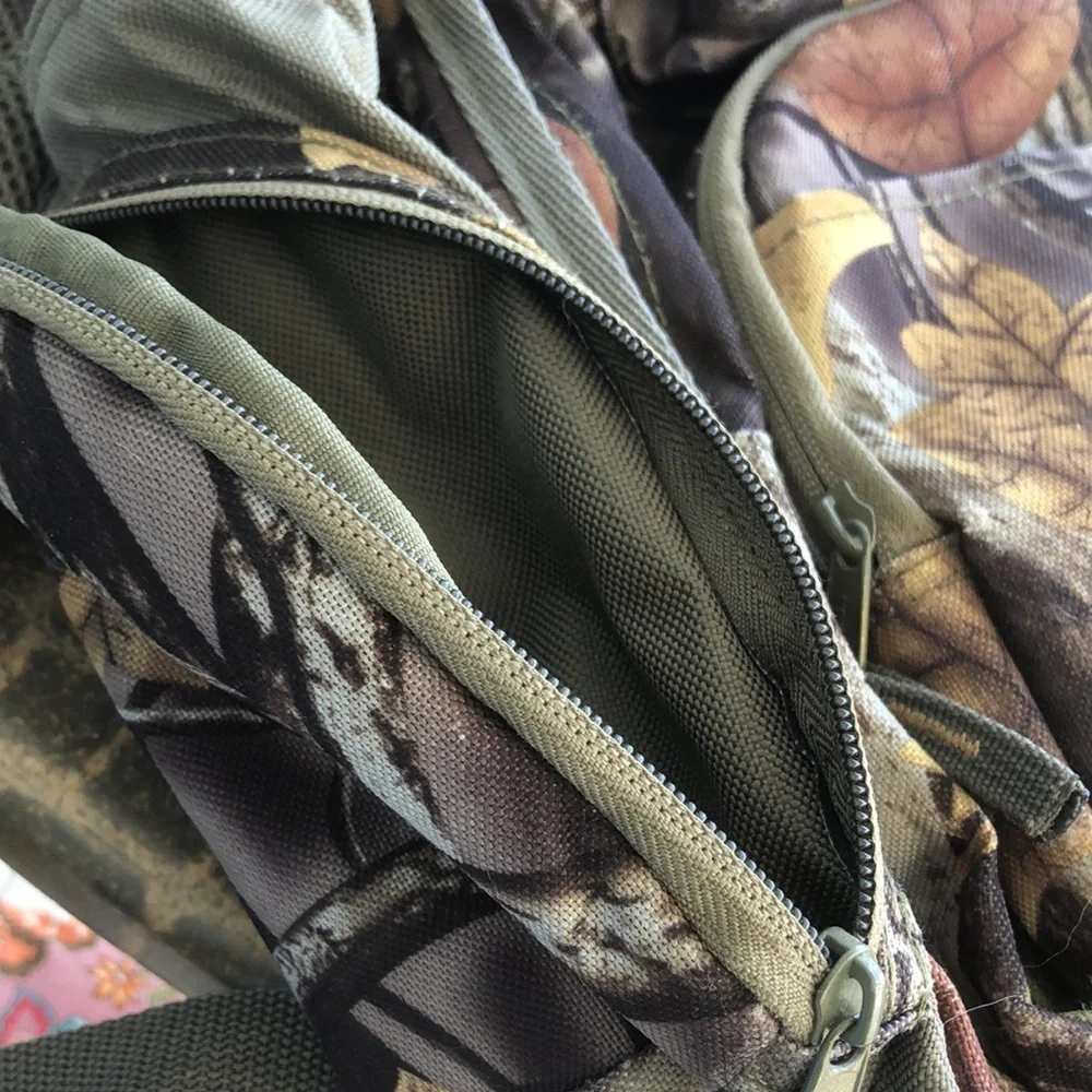 GOODYEAR CAMO BACKPACK • GUC - Picture 12 of 17